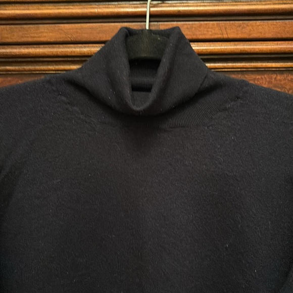 Navy turtleneck sweater.  100% Marino wool.  Made in Italy. - Picture 3 of 8